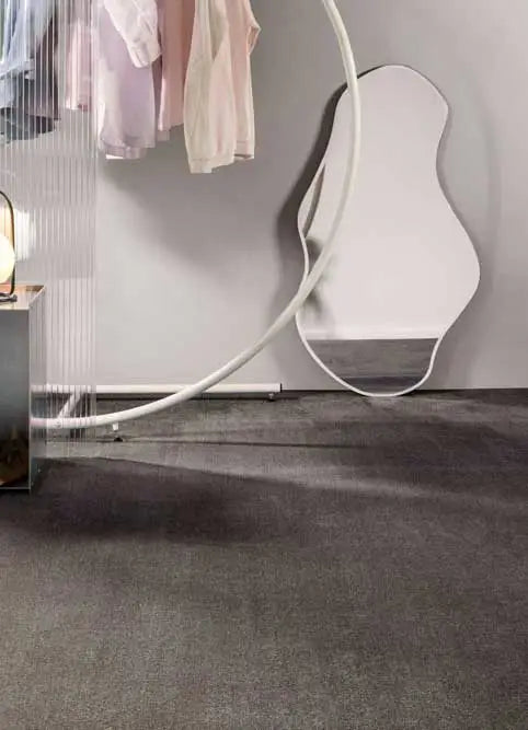 alfombra-a-medida-comfy-liso-gris-Ambiente-Universal